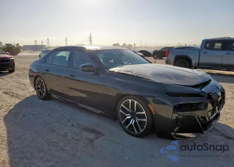 2024 BMW I7 xDrive60 z USA, uszkodzony, nr VIN WBY53EJ04RCP86968